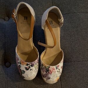 White Mountain Women's Multicolor Floral Espadrilles